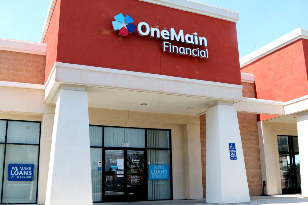 An image of the exterior of a OneMain Financial storefront.